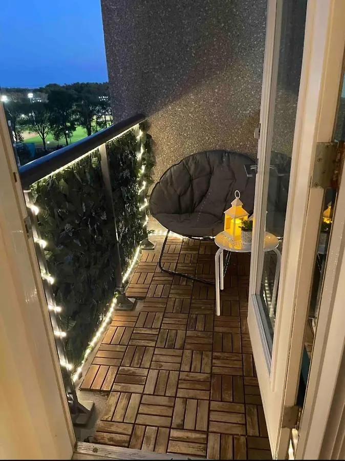 1Br Condo Dwtn Toronto - Free Parking, Gym & Pool अपार्टमेंट